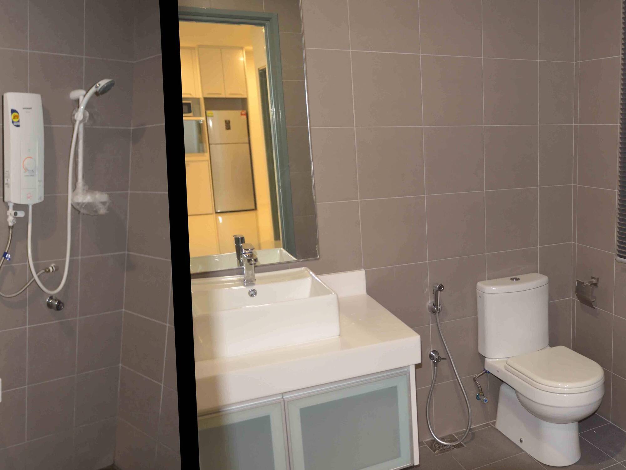 Summer Suites Studios Куала Лумпур Екстериор снимка